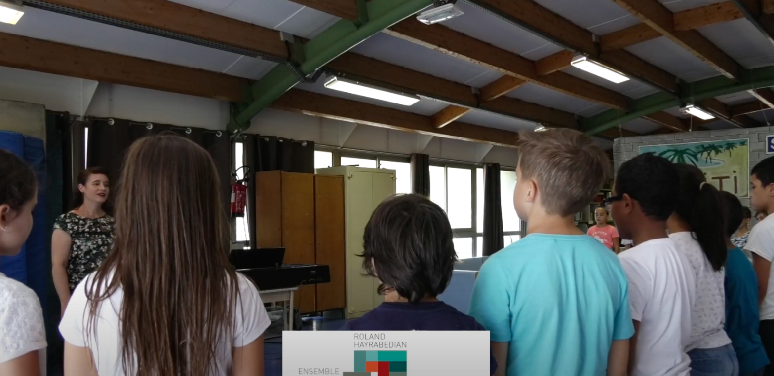 Du chant dans les écoles